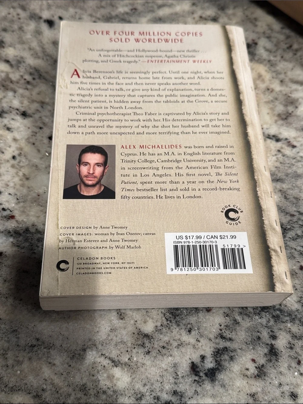 The Silent Patient Paperback - Red and Cream Cover